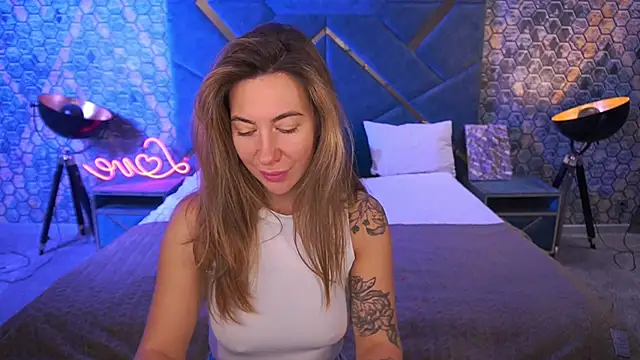 KateShanny online show from November 6, 6:58 am