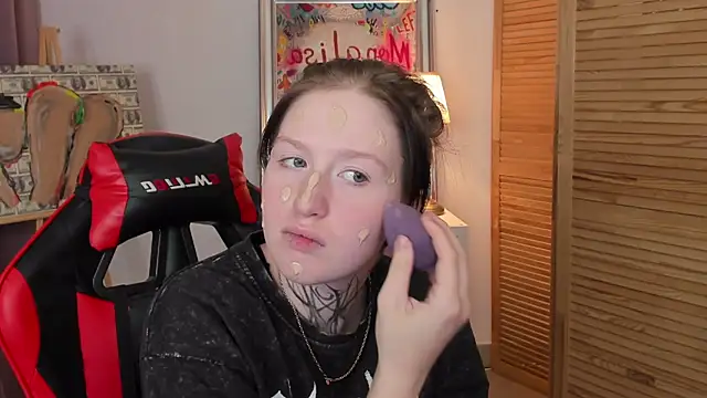 ayakskalermonss online show from October 17, 8:17 am