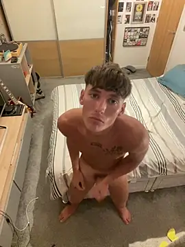 naughtyboy0124 online show from September 8, 11:04 pm