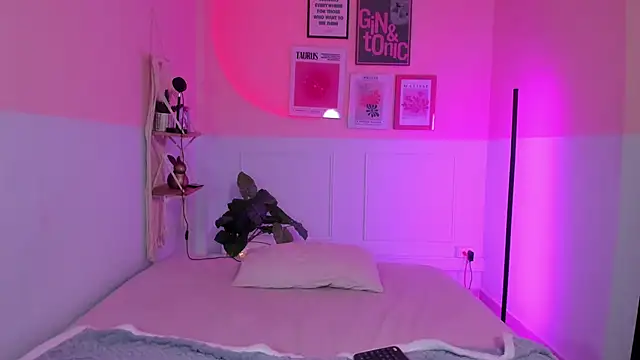 Camila Rivers online show from October 15, 12:05 pm