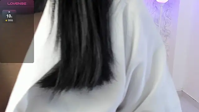 aura sanders1 online show from March 17, 3:37 pm