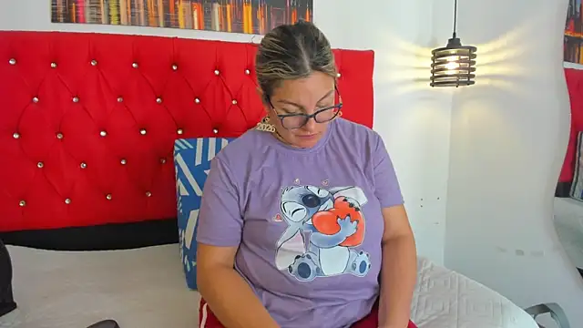 carolinacrus01 online show from December 21, 4:58 pm