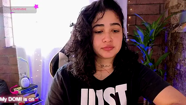 Snapshot of _kat_1995 chatting on September 14, 7:02 pm kat 1995 online show from September 14, 7:02 pm