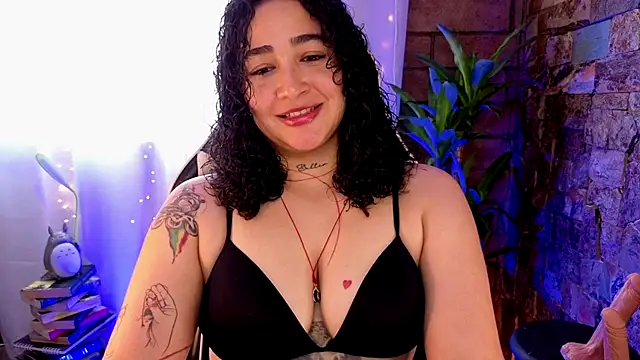 Snapshot of _kat_1995 chatting on September 15, 7:14 pm kat 1995 online show from September 15, 7:14 pm