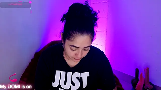 Snapshot of _kat_1995 chatting on October 7, 10:07 pm kat 1995 online show from October 7, 10:07 pm