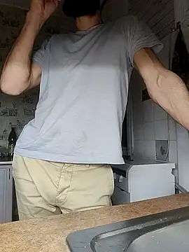 Snapshot of maikll989 chatting on December 14, 10:47 pm maikll989 online show from December 14, 10:47 pm