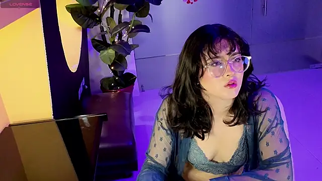 LiLLiAnderson online show from March 28, 11:43 am