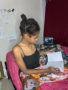 Snapshot of Soniala chatting on November 23, 3:39 am Soniala online show from November 23, 3:39 am