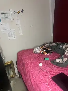 Snapshot of Soniala chatting on November 24, 1:05 am Soniala online show from November 24, 1:05 am