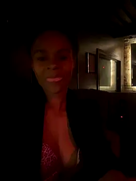 Snapshot of Soniala chatting on December 14, 2:17 am Soniala online show from December 14, 2:17 am