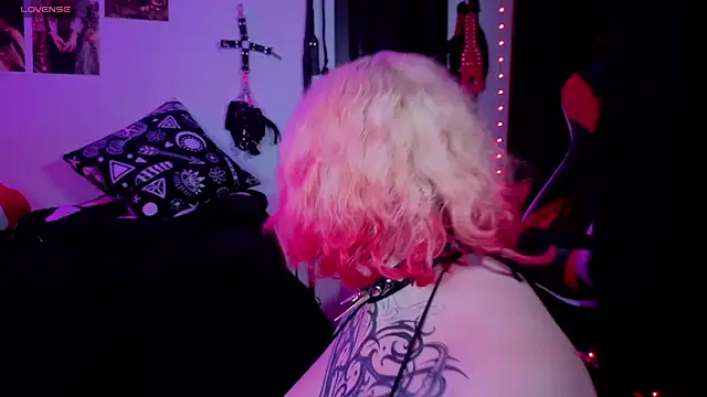 Mariana velezz online show from September 11, 7:08 am