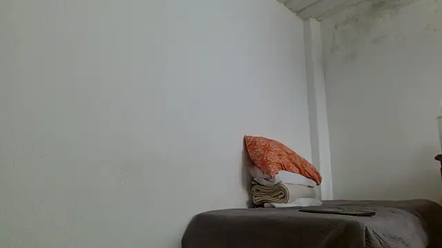 Snapshot of isabel_24_gil chatting on October 21, 4:41 pm isabel 24 gil online show from October 21, 4:41 pm