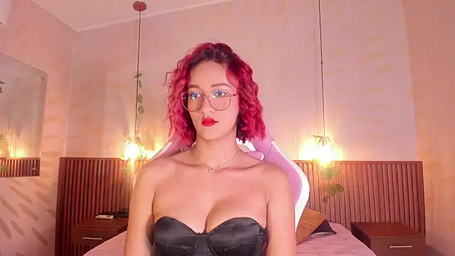 daphne courtis online show from June 3, 3:09 am