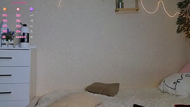 serenahall  online show from March 10, 8:14 pm