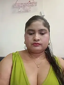 Snapshot of hornyriyanka chatting on June 17, 2:36 am hornyriyanka online show from June 17, 2:36 am