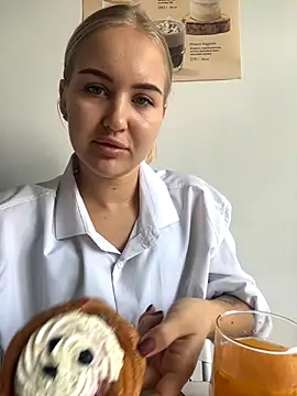 CandyVice online show from November 1, 8:16 am