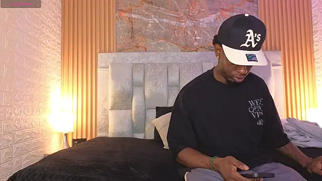 pipedark  online show from November 6, 3:18 am