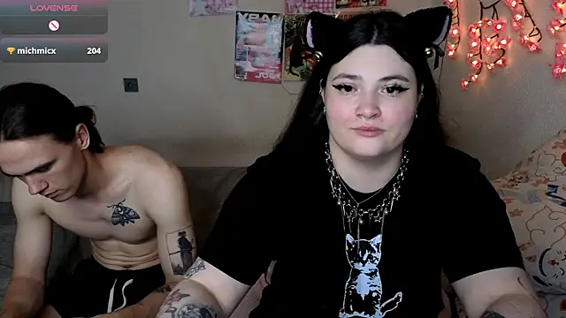Snapshot of mirana_blade chatting on July 23, 5:00 pm mirana blade online show from July 23, 5:00 pm