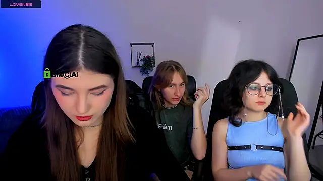 Snapshot of lissa_night chatting on September 21, 2:08 pm lissa night online show from September 21, 2:08 pm