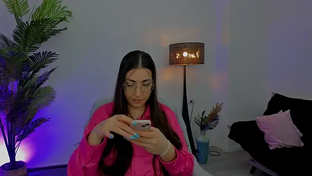 Kylie Kathy online show from January 8, 5:26 pm