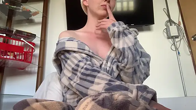 nyxofempusa online show from February 9, 9:19 pm