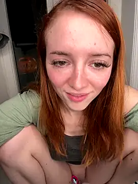 Snapshot of FayeFlame chatting on October 27, 8:35 pm FayeFlame online show from October 27, 8:35 pm