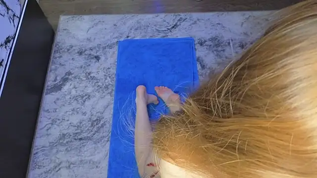 Candy Flosse online show from October 29, 8:27 am