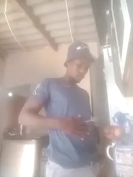 Snapshot of KingBonga chatting on February 28, 10:05 am KingBonga online show from February 28, 10:05 am