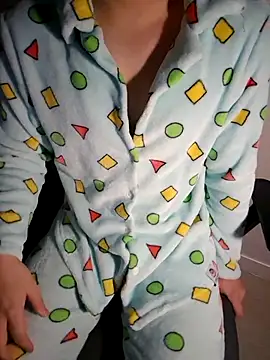 111owo111 online show from October 12, 6:23 am