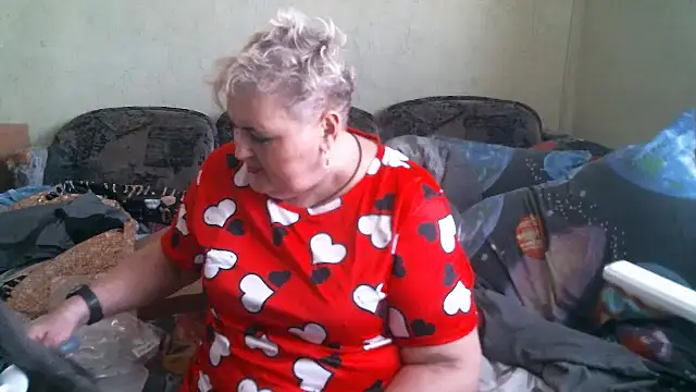 Snapshot of Lana555 chatting on July 7, 1:37 pm Lana555 online show from July 7, 1:37 pm