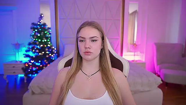 CelesteNoir online show from January 15, 8:52 am