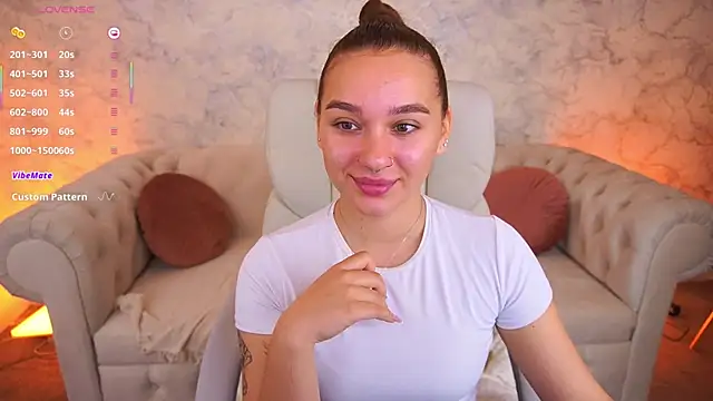 UrMuseOn online show from September 27, 5:45 am