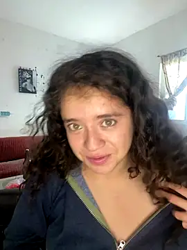 Snapshot of Lucy_YupiSweet chatting on November 8, 2:17 pm Lucy YupiSweet online show from November 8, 2:17 pm