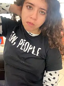 Snapshot of Lucy_YupiSweet chatting on November 16, 5:07 pm Lucy YupiSweet online show from November 16, 5:07 pm