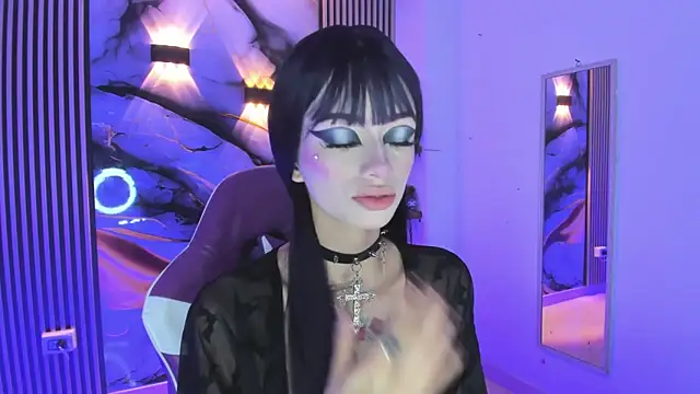 Snapshot of chloe_jacksonn chatting on June 18, 5:06 pm chloe jacksonn online show from June 18, 5:06 pm