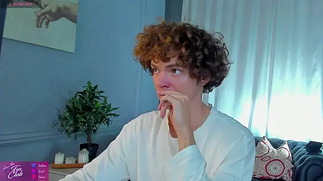 Snapshot of Tommy_Jamm chatting on October 2, 10:00 am Tommy Jamm online show from October 2, 10:00 am