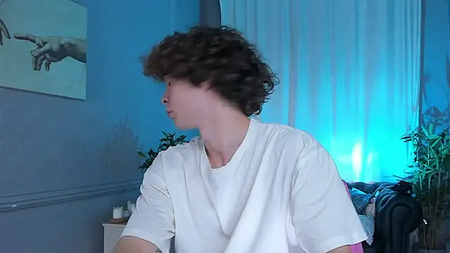 Snapshot of Tommy_Jamm chatting on October 22, 10:15 am Tommy Jamm online show from October 22, 10:15 am