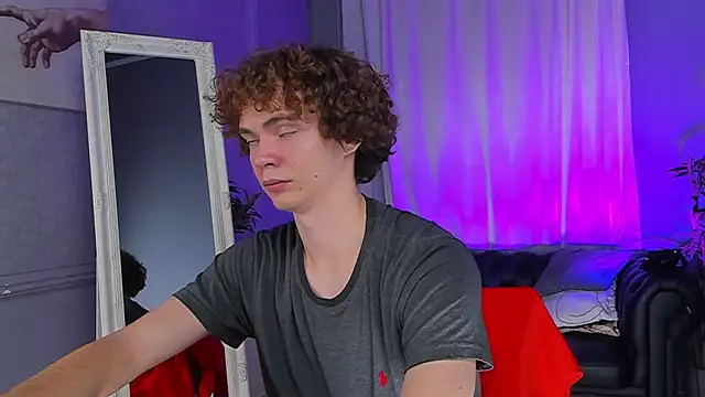 Snapshot of Tommy_Jamm chatting on October 29, 3:14 pm Tommy Jamm online show from October 29, 3:14 pm