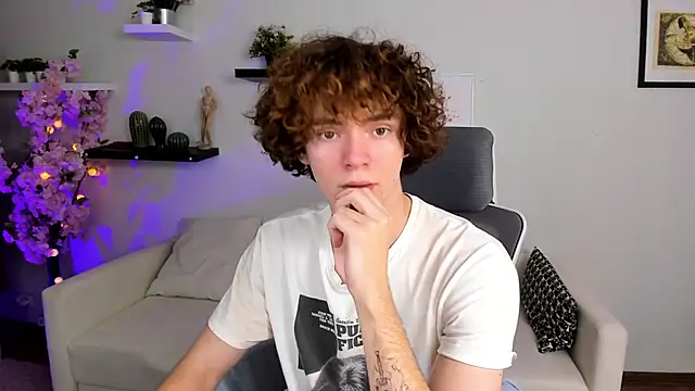 Snapshot of Tommy_Jamm chatting on November 24, 2:17 pm Tommy Jamm online show from November 24, 2:17 pm