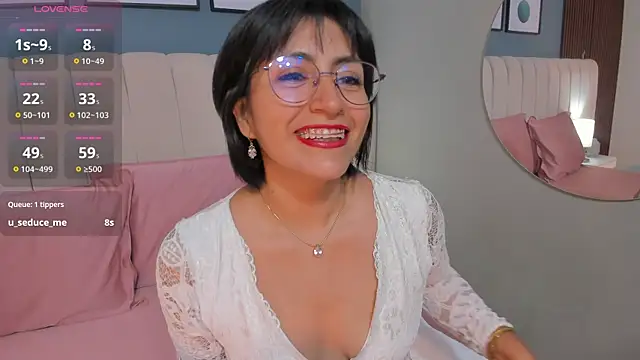Snapshot of naty_bush chatting on October 7, 7:44 pm naty bush online show from October 7, 7:44 pm