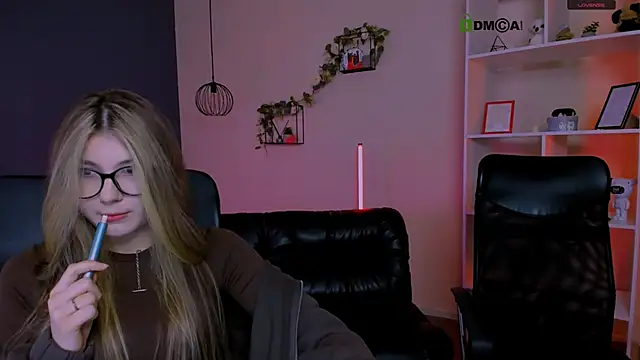 barbara crazy online show from March 14, 8:03 pm