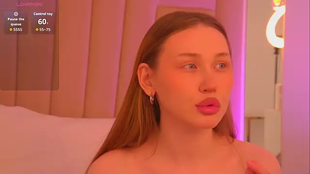 NancySmitts online show from April 19, 3:44 pm