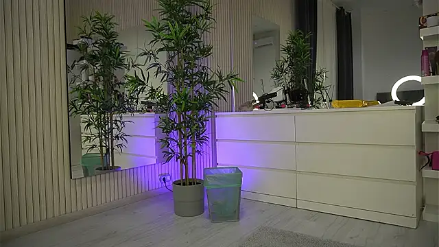 EmmaBlanco online show from March 30, 5:41 am