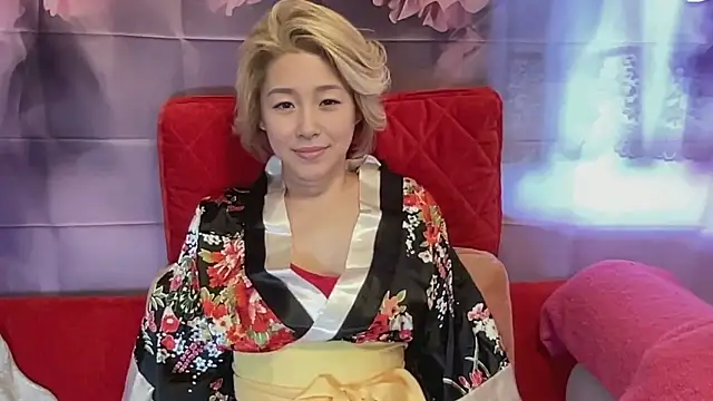 Snapshot of kimagure-fu- chatting on October 19, 6:03 am kimagure-fu- online show from October 19, 6:03 am