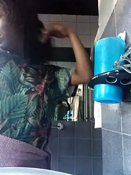 RFeltomWhitJ online show from November 9, 5:28 am