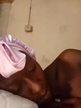 RFeltomWhitJ online show from November 13, 6:51 pm