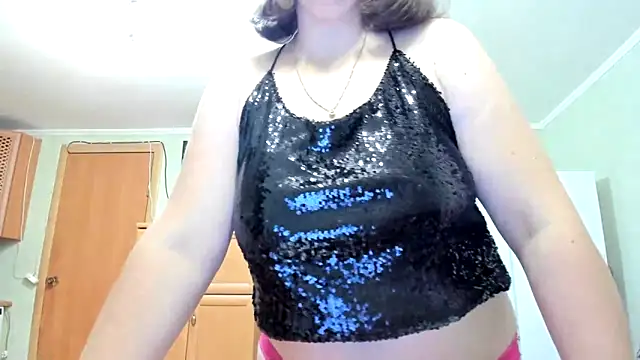 KATTYWARM  online show from February 17, 9:54 pm