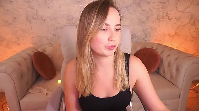 SofieBloom online show from November 3, 12:02 am