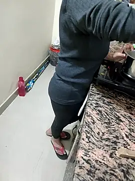 Snapshot of Pihu_Chopra chatting on November 13, 3:55 pm Pihu Chopra online show from November 13, 3:55 pm