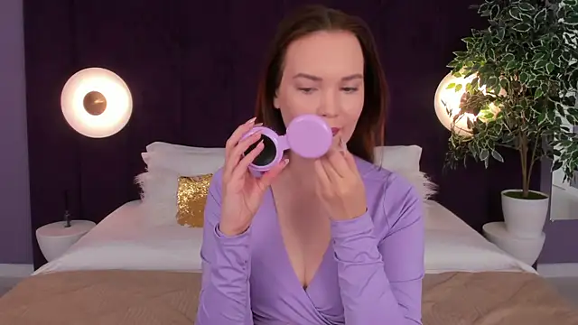 KiraHolli online show from September 12, 3:06 am